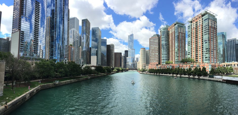 River running through Chicago