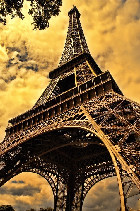 https://pixabay.com/en/the-eiffel-tower-french-eiffel-103417/